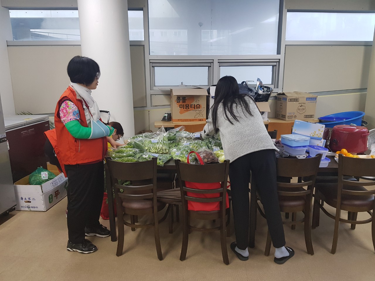 아름동 지역사회 보장협의체-전체 사진-10805398358.jpg