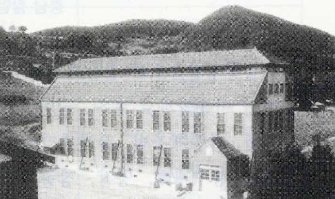 1924년 공주에 건립된 충청남도 잠종장 전경 (충남잠업사(2006) 발췌)